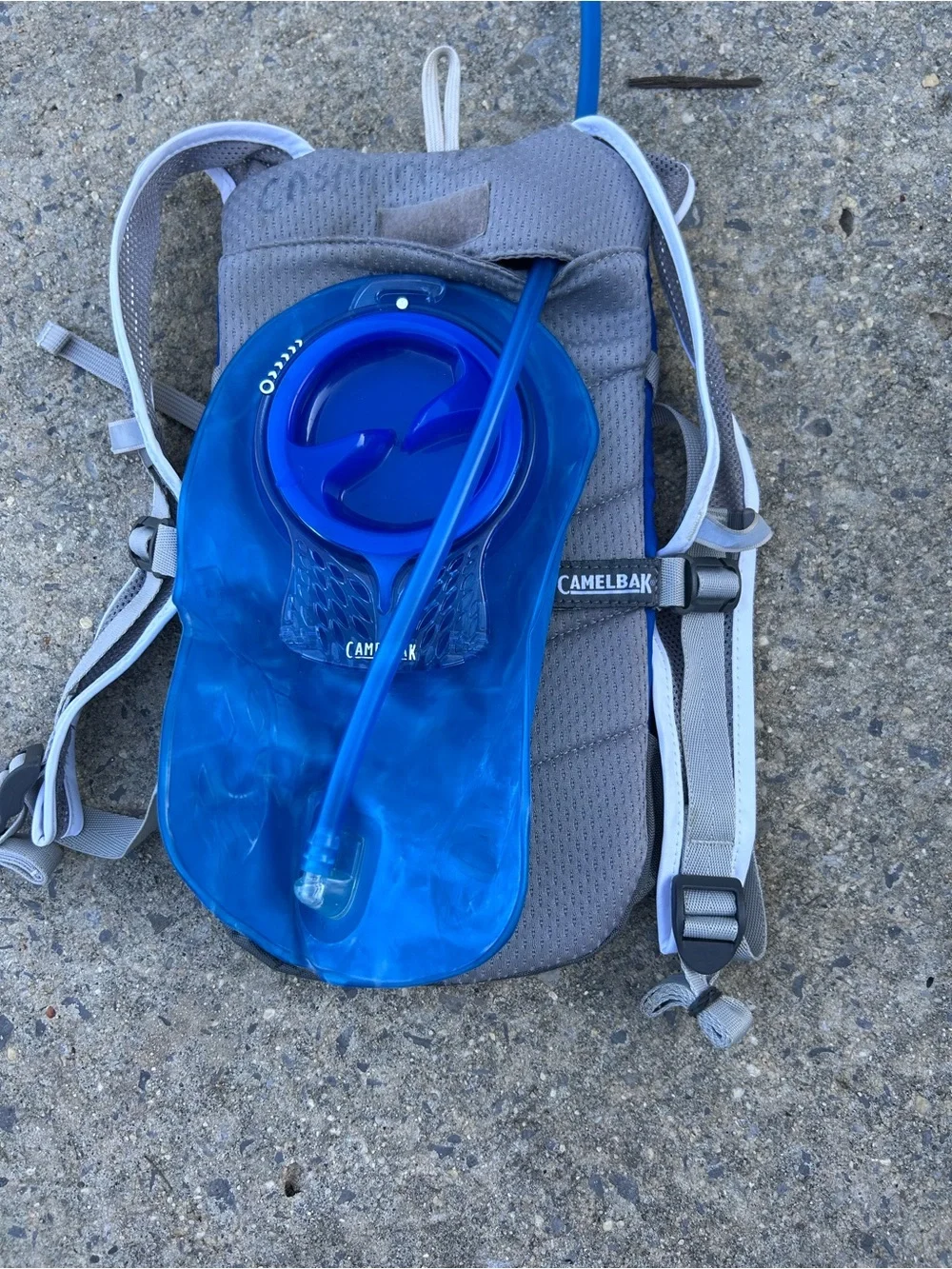 CamelBak Mini M.U.L.E Hydration Pack - Picture 4 of 5